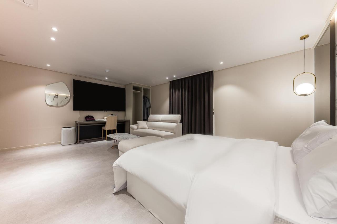 Hotel Lium Cheonan Exterior photo