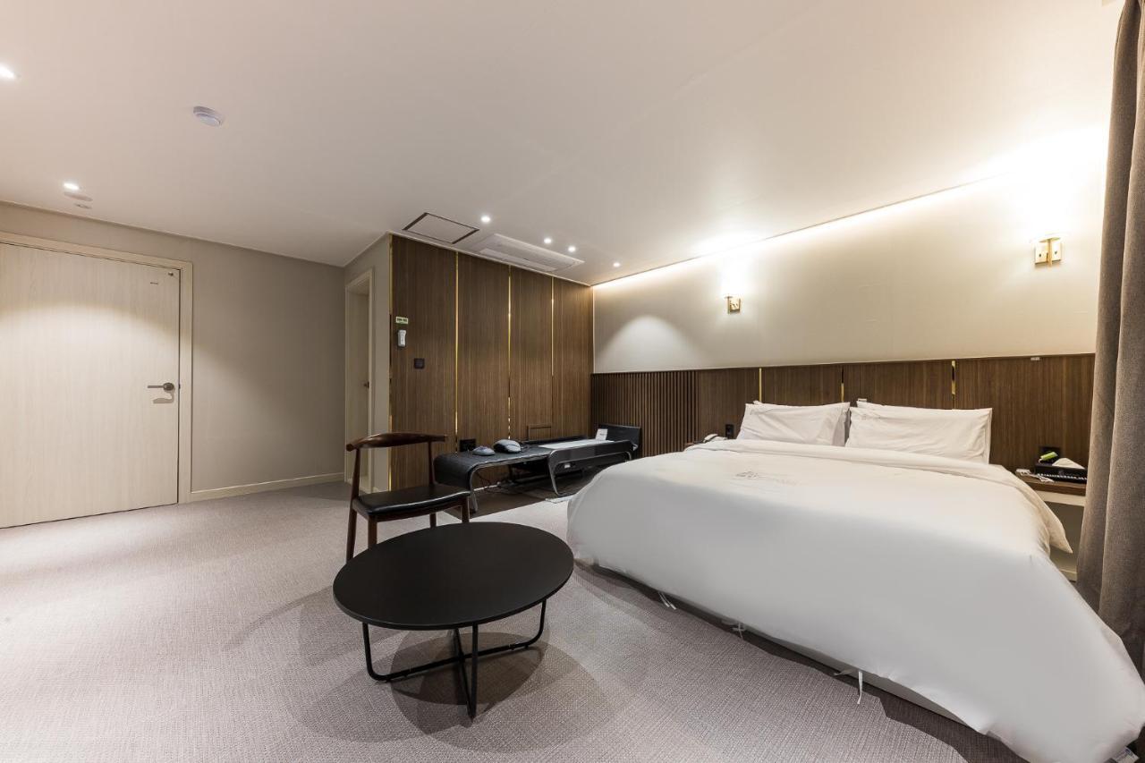 Hotel Lium Cheonan Exterior photo
