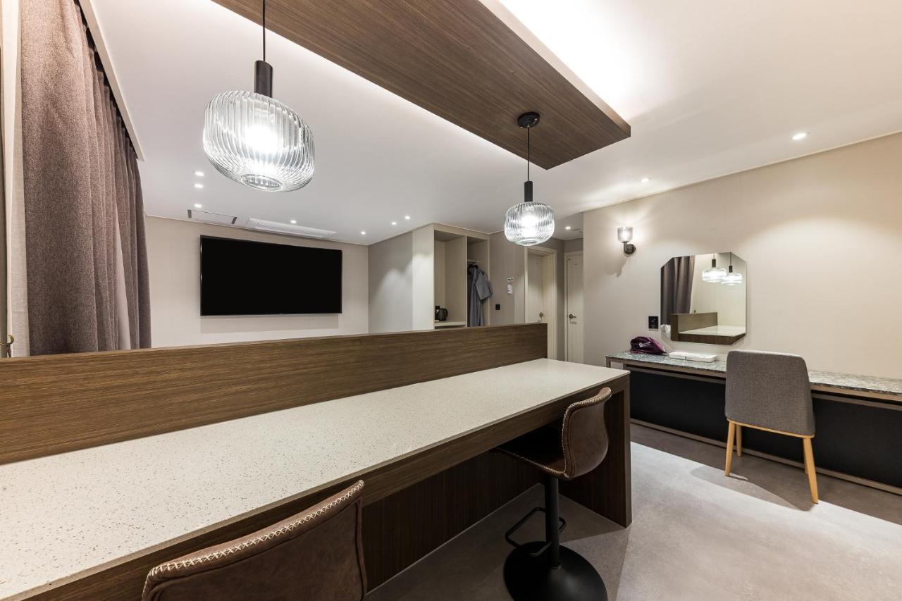 Hotel Lium Cheonan Exterior photo