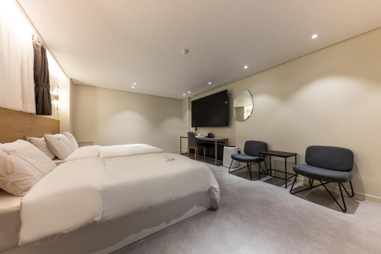 Hotel Lium Cheonan Exterior photo