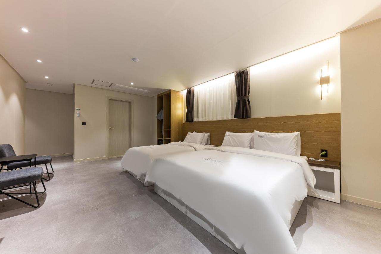 Hotel Lium Cheonan Exterior photo