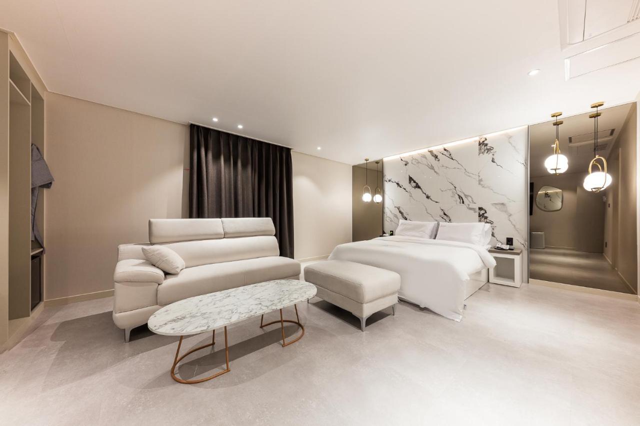 Hotel Lium Cheonan Exterior photo