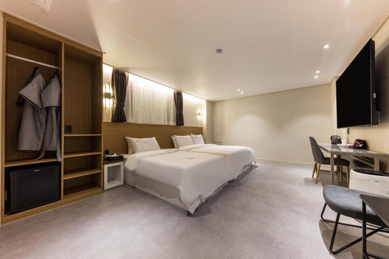 Hotel Lium Cheonan Exterior photo