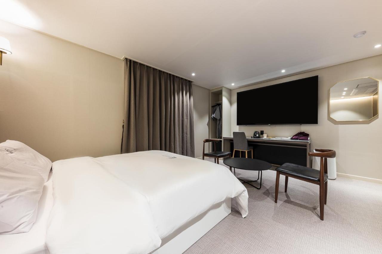 Hotel Lium Cheonan Exterior photo