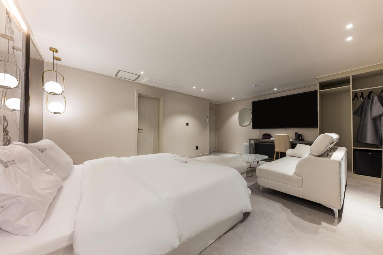 Hotel Lium Cheonan Exterior photo